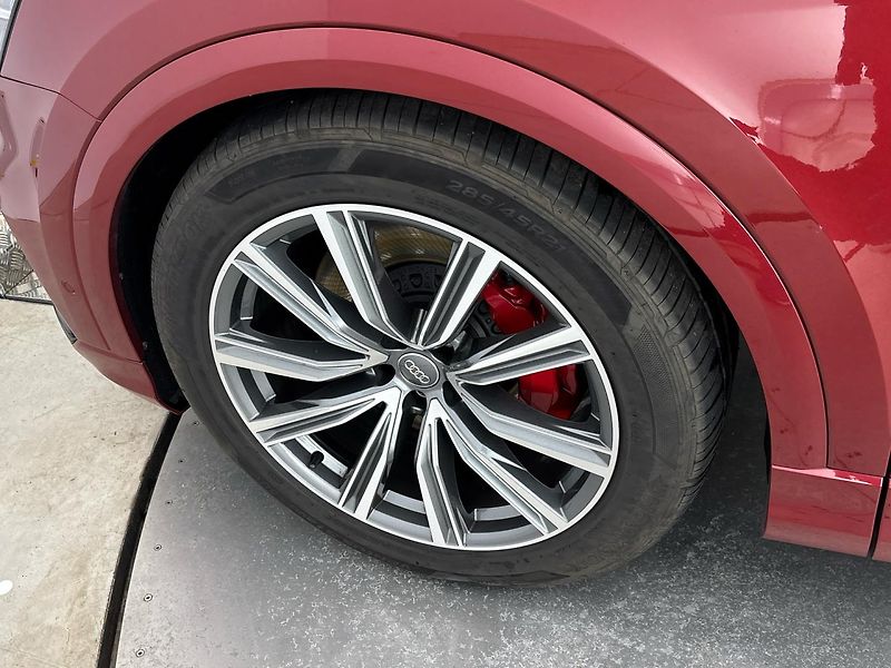 Audi SQ8 SUV 0 - fotka 27 z 31