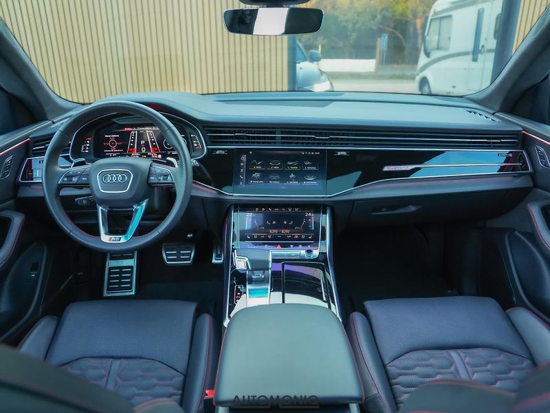 Audi RS Q8 (2023) Matrix, Ker. brzdy, Pano, B&O - fotka 3 z 20