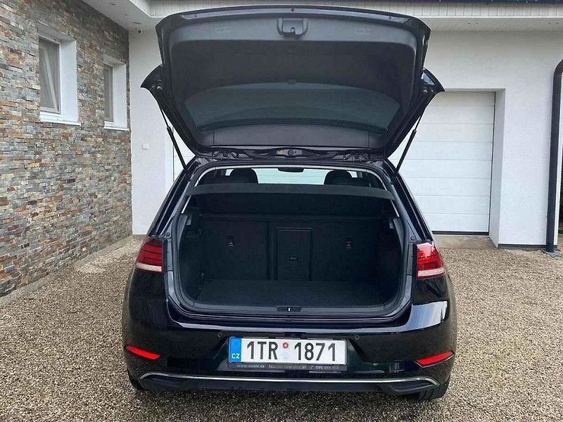 Volkswagen Golf GTI.