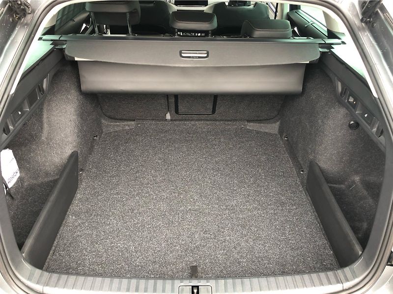 Škoda Octavia 1.5 TSi TOP SELECTION - fotka 13 z 30