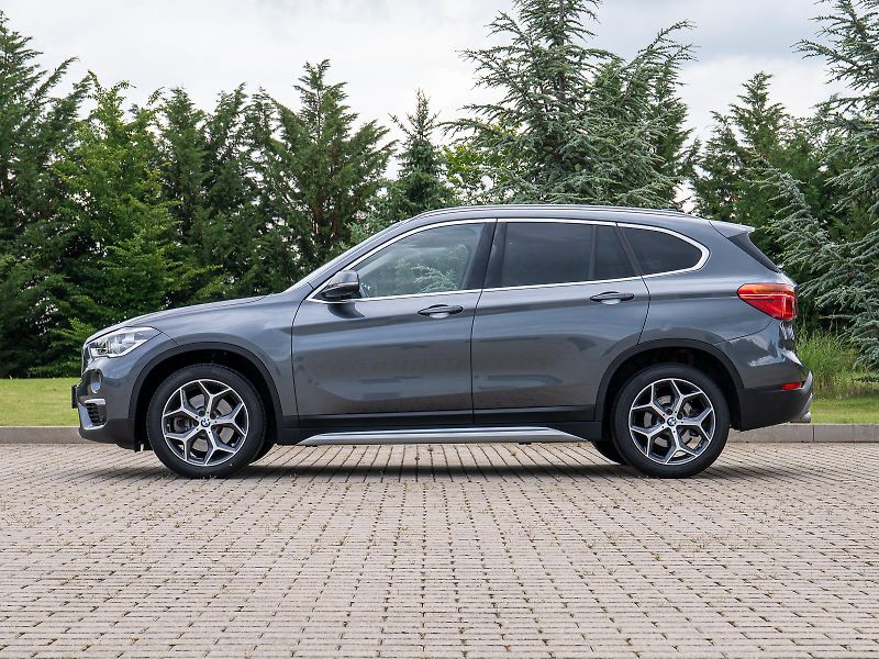 BMW X1 xDrive25d (F48) Model xLine - fotka 6 z 31