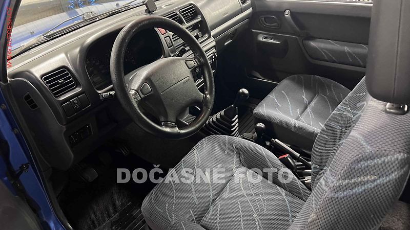 Suzuki Jimny (2004) 1.3 i 4x4, tažné - fotka 3 z 3