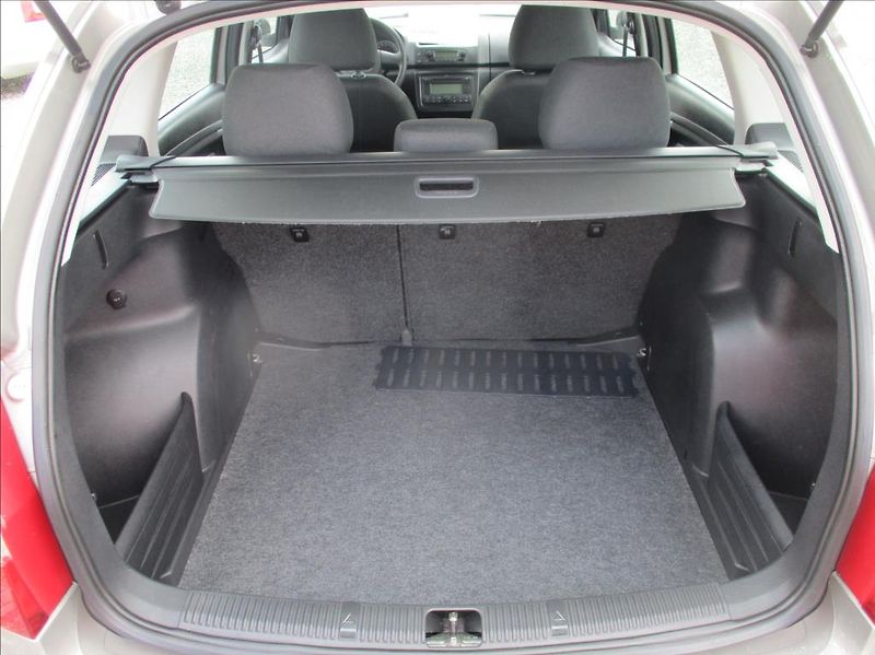 Škoda Fabia 1,4 i 16v,aut.klima,serv.kn. - fotka 9 z 37