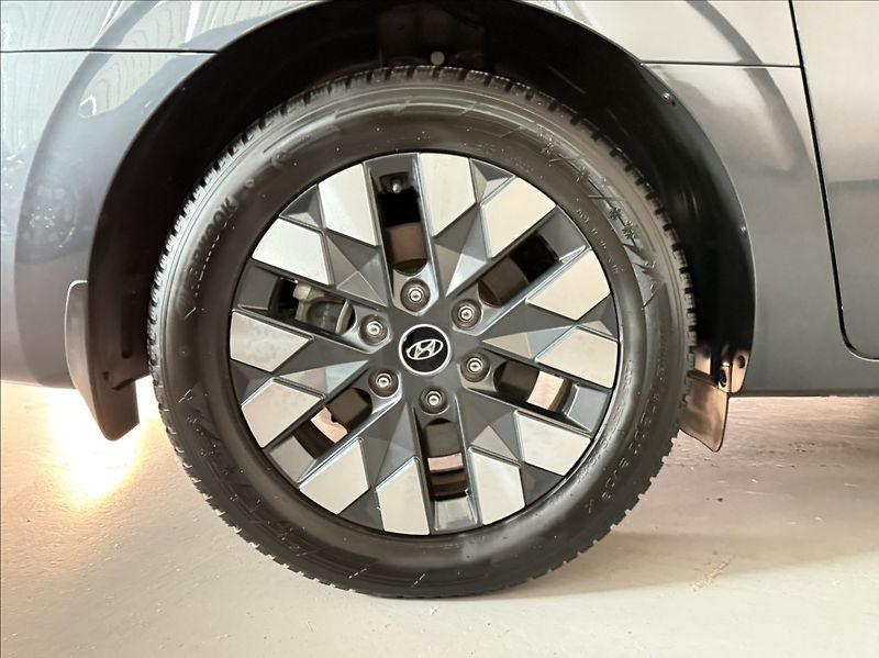 Hyundai Staria 2,2 CRDI PREMIUM LUXURY PANO - fotka 18 z 24