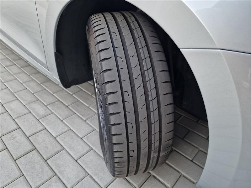 Škoda Octavia 2.0TDI 110kW 4x4 DSG Style,ČR - fotka 45 z 50