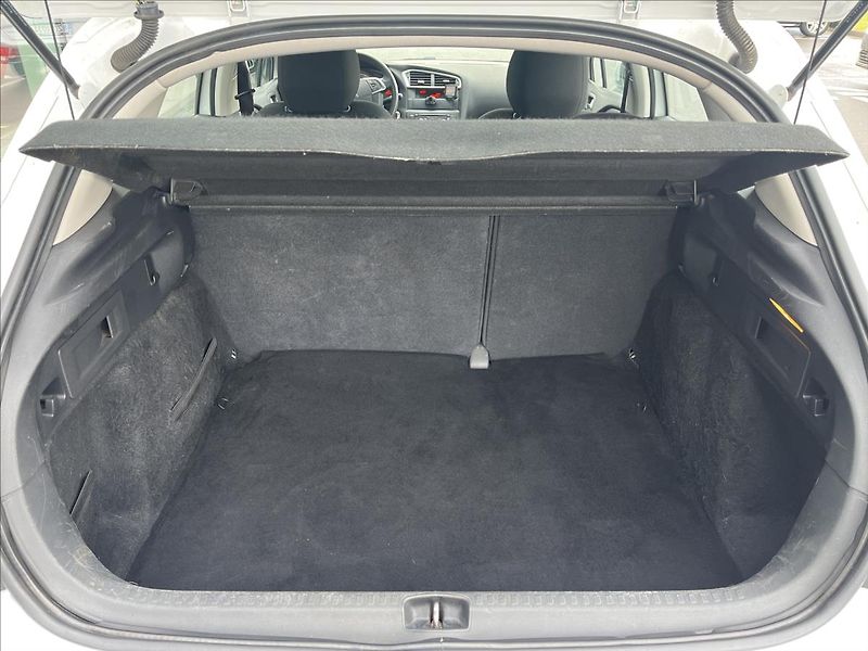 Citroën C4 1,6 BlueHDi  Live Edition - fotka 17 z 22