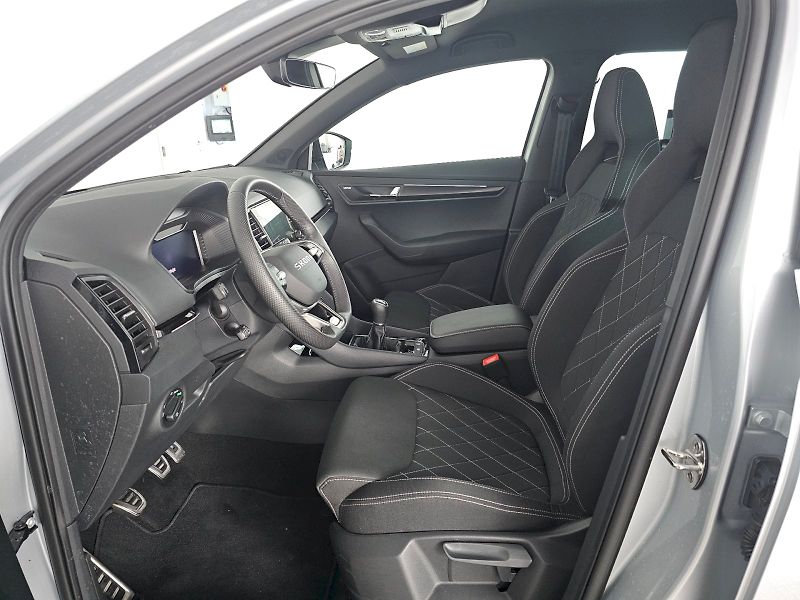 Škoda Karoq (2025) 1.5TSi 110kW SPORTLINE TAŽNÉ - fotka 6 z 30