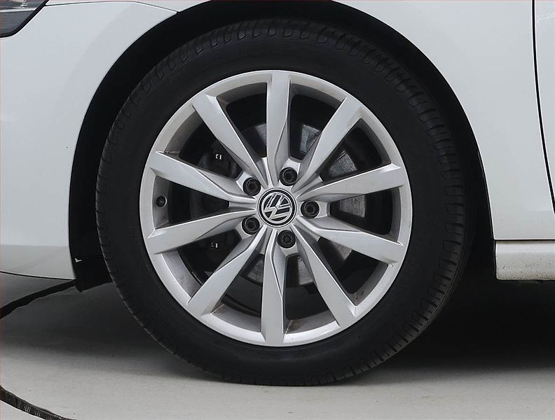 Volkswagen Golf (2015) Highline 2.0 TDI, Automat - fotka 14 z 20