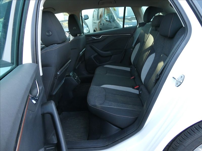Škoda Scala 1,0 TSi 81kW Style, NAVIGACE - fotka 20 z 41