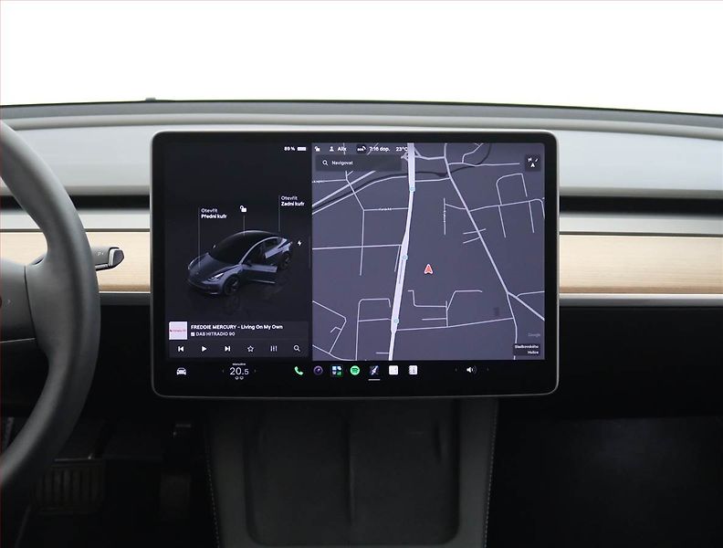 Tesla Model 3 (2023) Long Range 4WD 84kWh, SoH 97% - fotka 11 z 32