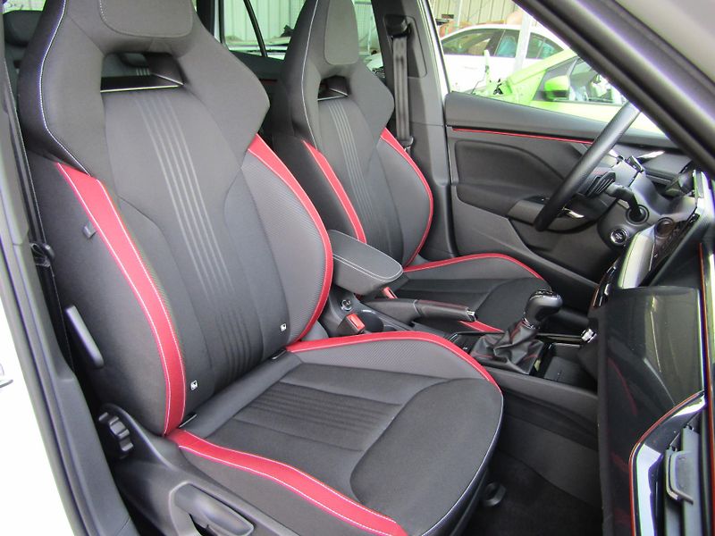 Škoda Kamiq Monte Carlo 1.5 TSI /110kW 7st - fotka 22 z 30