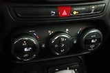Jeep Renegade (2015) 1.4 MultiAir, 4X4, Automat - náhled 10