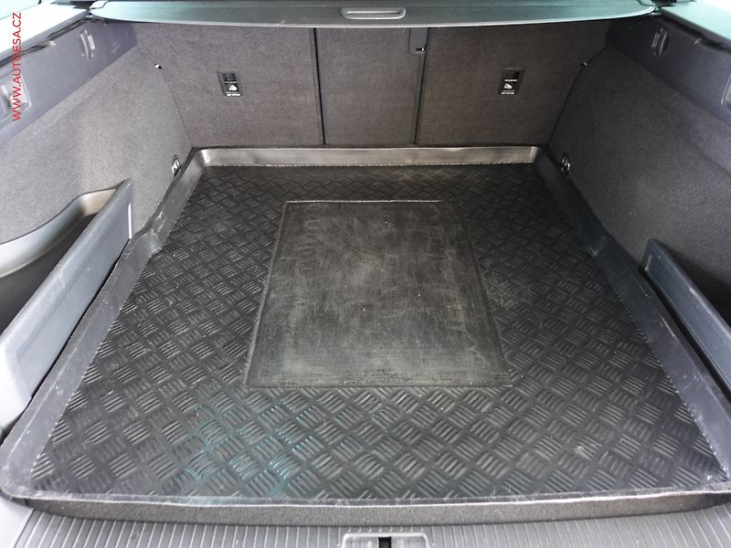 Volkswagen Passat (2015) 2.0TDI 4x4, ČR, DSG, navi - fotka 7 z 23