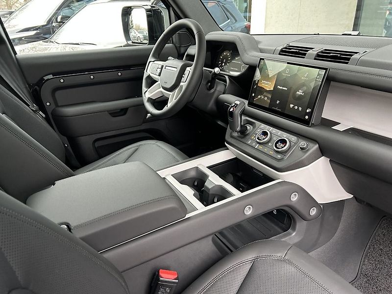 Land Rover Defender 110 X-Dynamic SE D250 AWD AUT - fotka 12 z 15