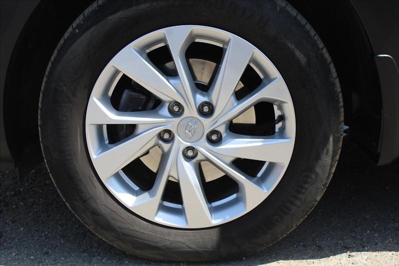 Hyundai Tucson 1,6 CRDi  ČR,1MAJ,AT,ADVENTURE - fotka 30 z 36