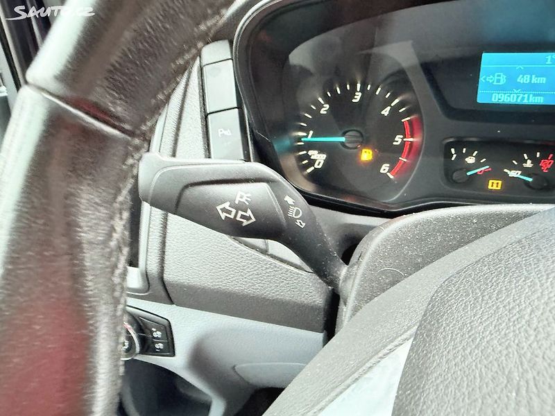 Ford Transit 2.0 L3H2 96kW - fotka 18 z 25