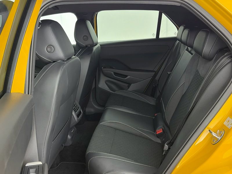 Volkswagen T-Roc (2025) R-Line 1.5 TSI 110kW DSG - fotka 8 z 36