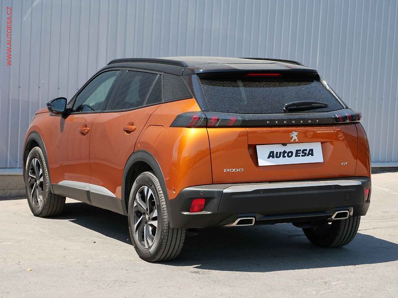 Peugeot 2008 (2021) 1.2T, 1.maj,ČR, GT - fotka 6 z 23