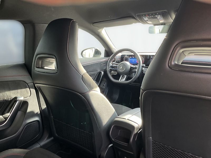 Mercedes-Benz CLA Shooting Brake 200 Shooting Br - fotka 17 z 18