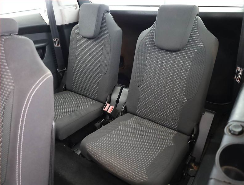 Citroën C4 Picasso (2012) 1.6 VTi, 7 míst, po STK, Tažné - fotka 13 z 15