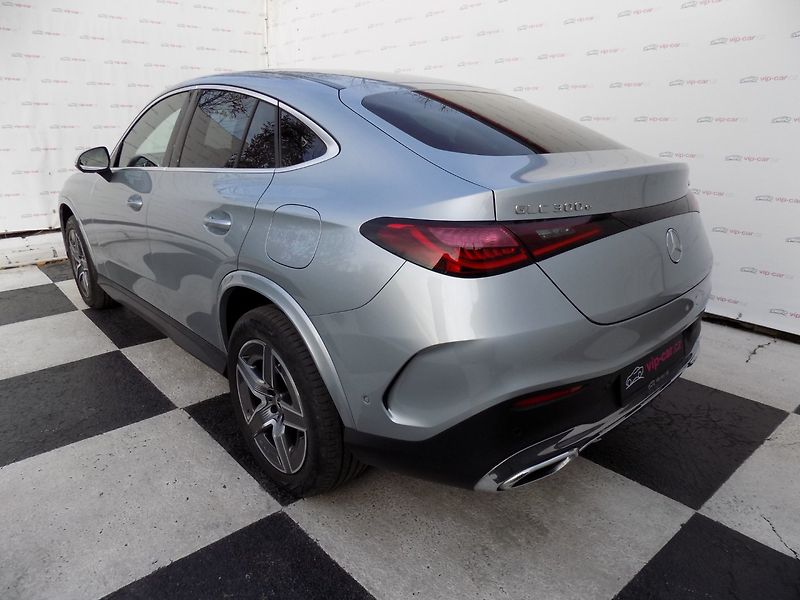 Mercedes-Benz GLC (2024) 300e/AMG/4Matic/DPH/LED/ - fotka 3 z 50
