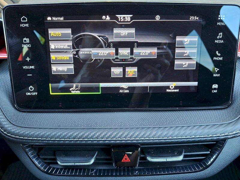 Škoda Fabia (2025) Monte Carlo DSG 1,0TSi 85kW - fotka 22 z 35