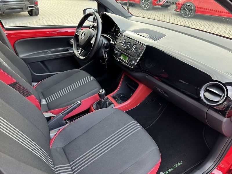 Škoda Citigo (2016) 1.0MPi Monte Carlo Klimatizace - fotka 13 z 50