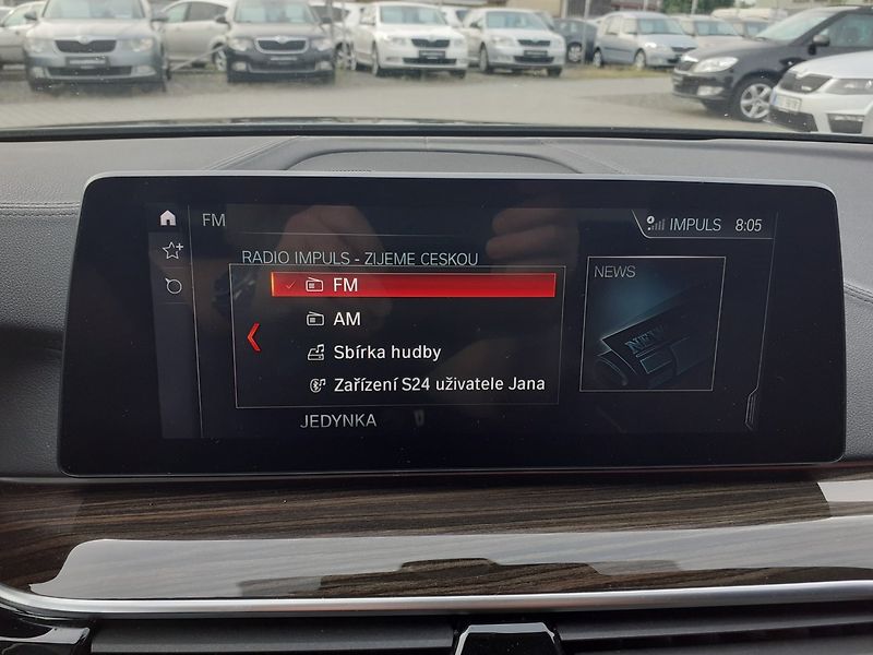 BMW Řada 5 (2019) 530d x Drive Luxury Line - fotka 16 z 48