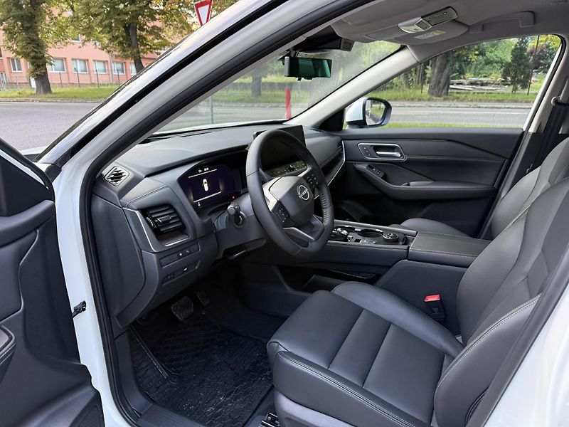 Nissan X-Trail (2026) E-POWER e-4ORCE TEKNA - fotka 18 z 19