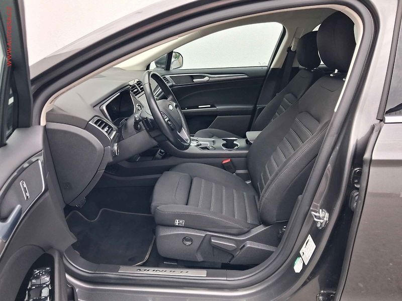 Ford Mondeo (2022) 2.0 TDCI, 1.maj, AT, navi - fotka 9 z 20