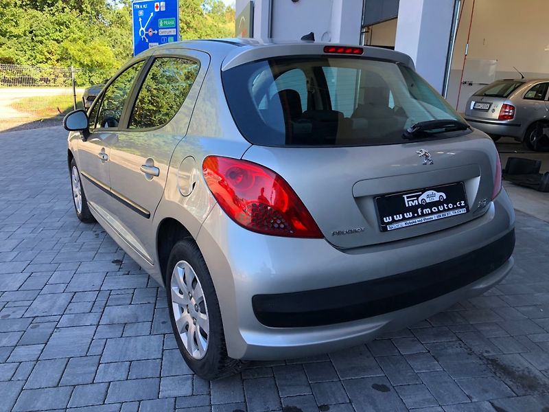 Peugeot 207 (2008) 1.4 Klima - fotka 7 z 22