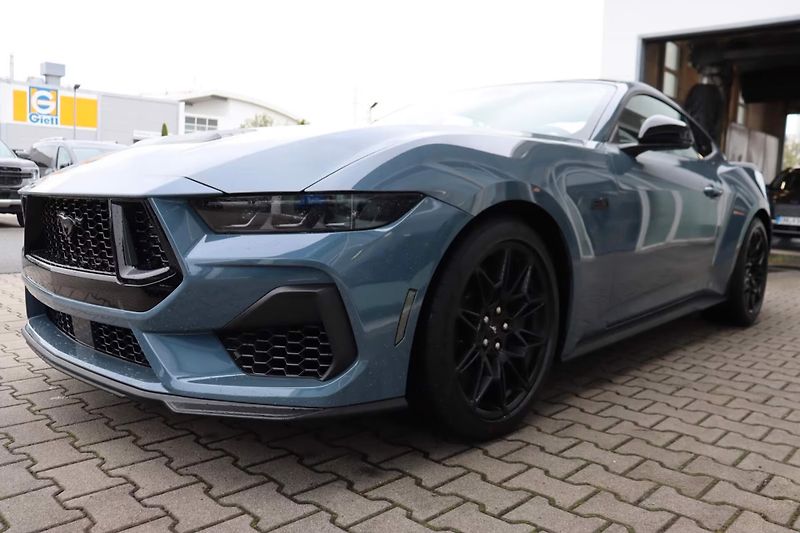 Ford Mustang (2026) 5.0 MagneRide GT-Styling - fotka 3 z 28