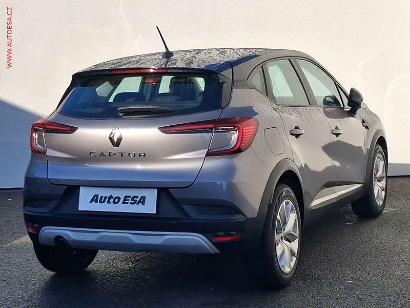 Renault Captur (2020) 1.3TCe, 2.maj,ČR, AC, LED - fotka 4 z 18