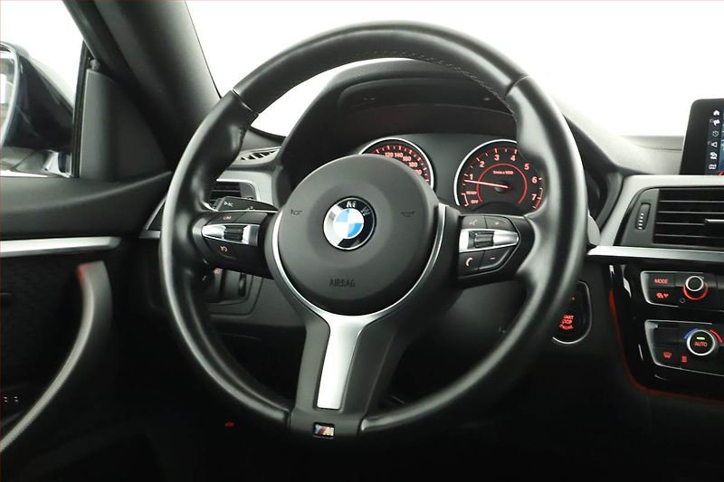 BMW Řada 4 (2020) M Paket 420i - fotka 8 z 20