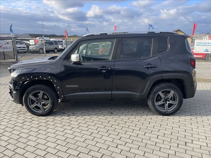 Jeep Renegade 2,0 CRD 103kw 4x4 LIMITED odp. - fotka 28 z 32