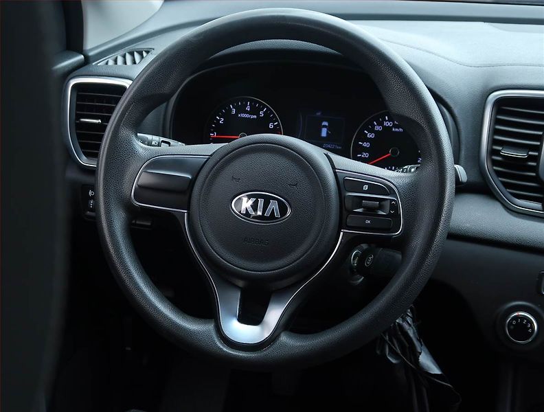 Kia Sportage (2016) 1.6 GDI, Serv.kniha - fotka 13 z 17