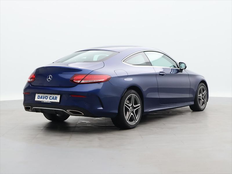 Mercedes-Benz Třídy C 3,0 400 245kW 4Matic AMG - fotka 7 z 40