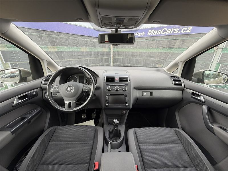 Volkswagen Touran 1.6 TDI Comfortline/Panorama/B - fotka 8 z 20