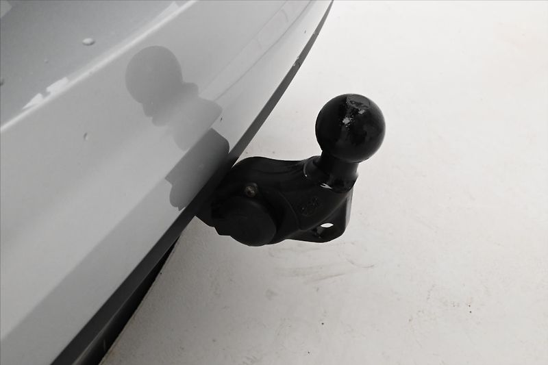 Volkswagen Touran 2,0 TDI 110kW DSG LED TAŽNÉ Zá - fotka 29 z 32