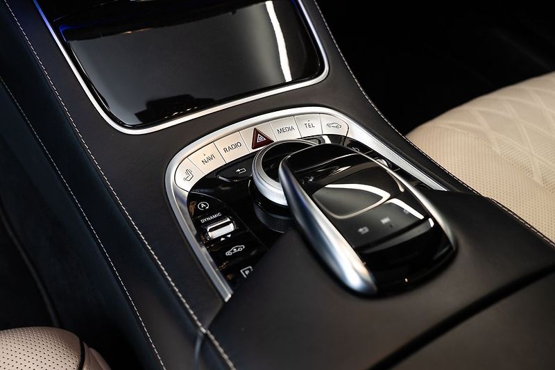 Mercedes-Benz Třídy S d L 4MATIC AMG Line/Burmester/ - fotka 18 z 27
