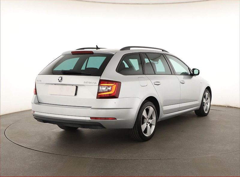 Škoda Octavia (2017) 2.0 TDI, Navi, Tempomat - fotka 5 z 20