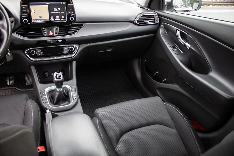 Hyundai i30 - fotka 12 z 33