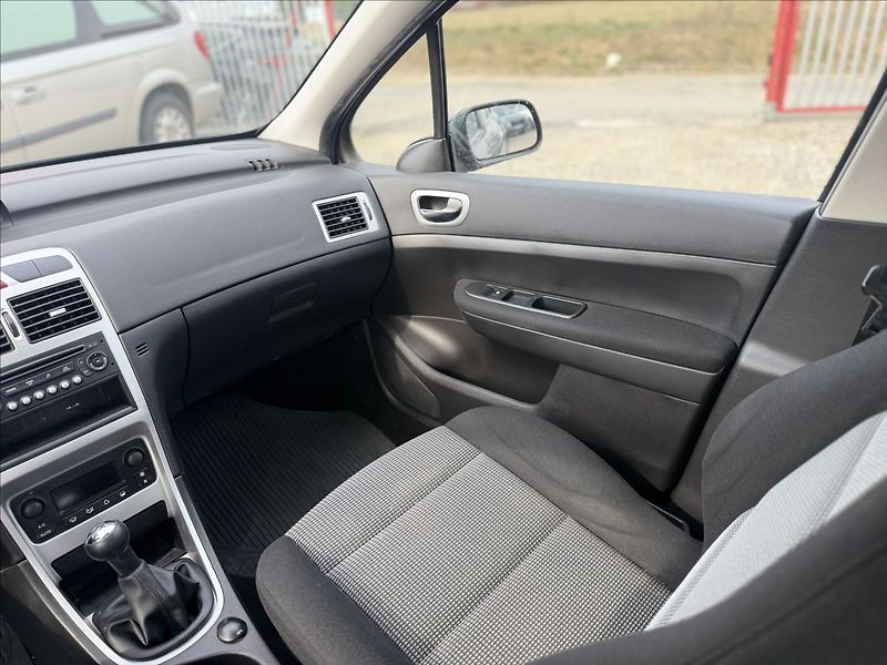 Peugeot 307 1,6 HDI DIGIKLIMA - fotka 15 z 22