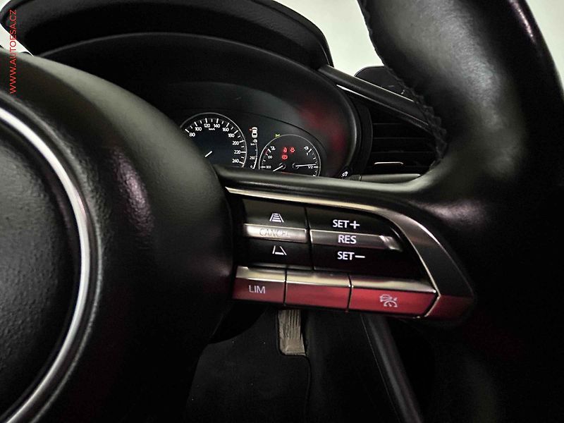 Mazda 3 (2020) 2.0i, 1.maj,ČR, AC, LED, navi - fotka 19 z 19