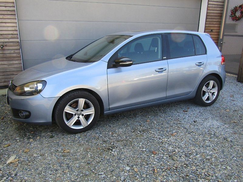 Volkswagen Golf (2011) 1.2 TSI 77kW - fotka 2 z 45