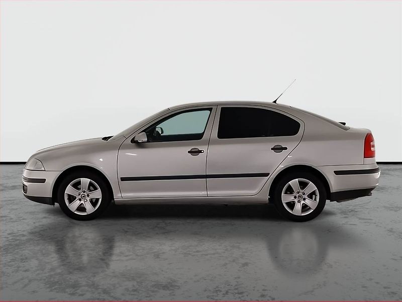 Škoda Octavia (2007) Ambiente Plus 1.9 TDI - fotka 3 z 17