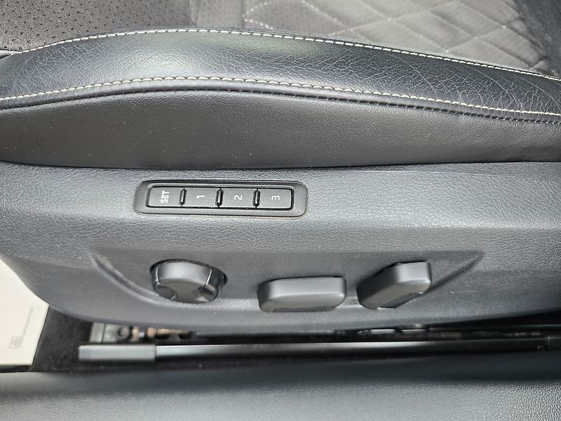 Škoda Superb 1.4TSi 160kW iV Sportline DSG - fotka 23 z 50