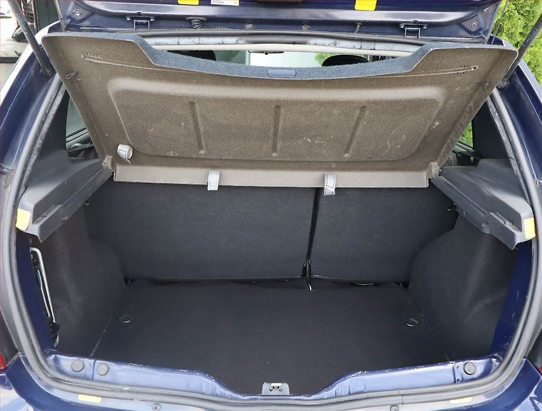Dacia Sandero (2011) 1.6 MPI - fotka 13 z 14
