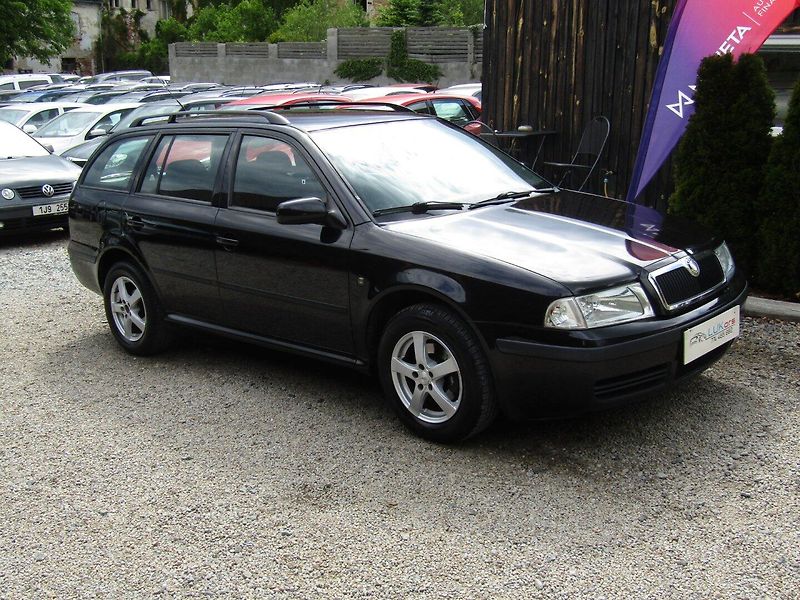 Škoda Octavia (2008) 1.9 TDI 74kW BEZ KOROZE - fotka 7 z 35