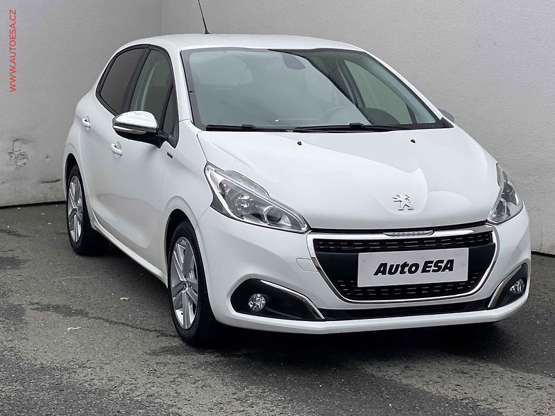 Peugeot 208 (2019) 1.2PT, Signature - fotografie inzerátu